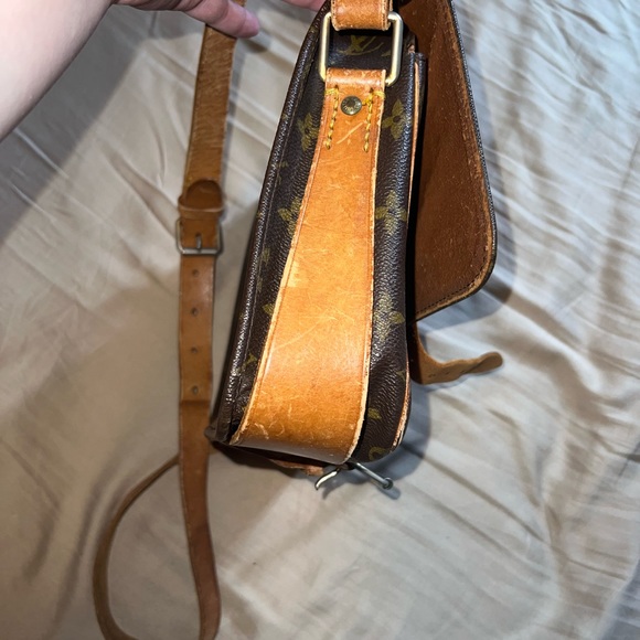 Louis Vuitton 🫶🏽 Cartouchiere Crossbody - Picture 5 of 11